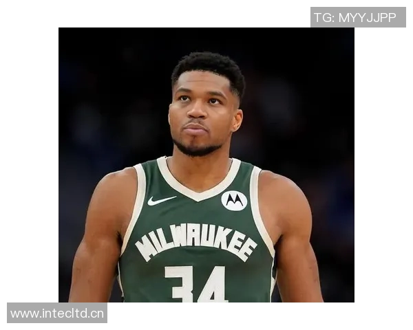 雄鹿官方晒阿德托昆博的全明星定妆照：我们的10届全明星